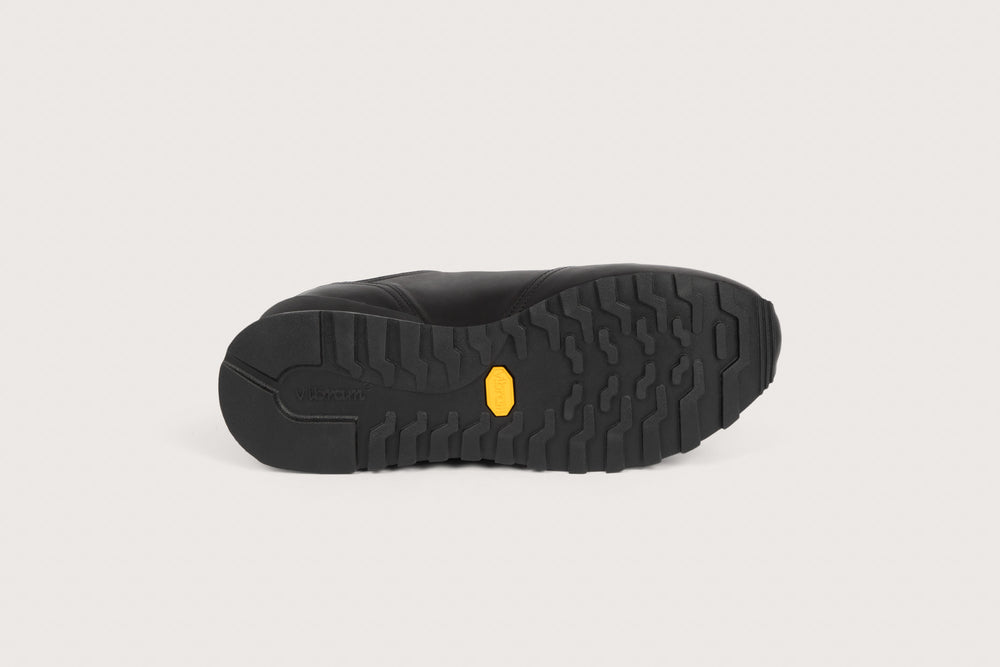 ATHI Black Anilcalf Trainer