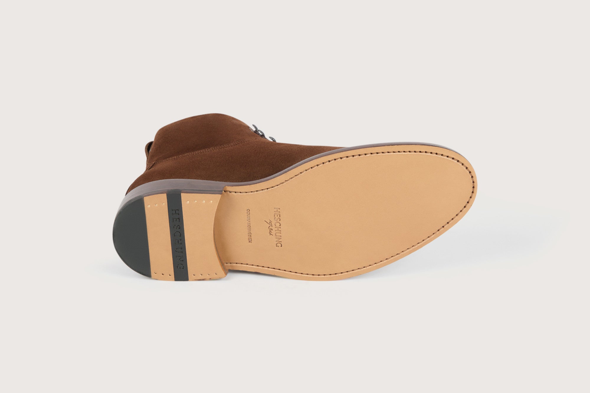 GINKGO Cacao Hydrovelours Cacao Leather