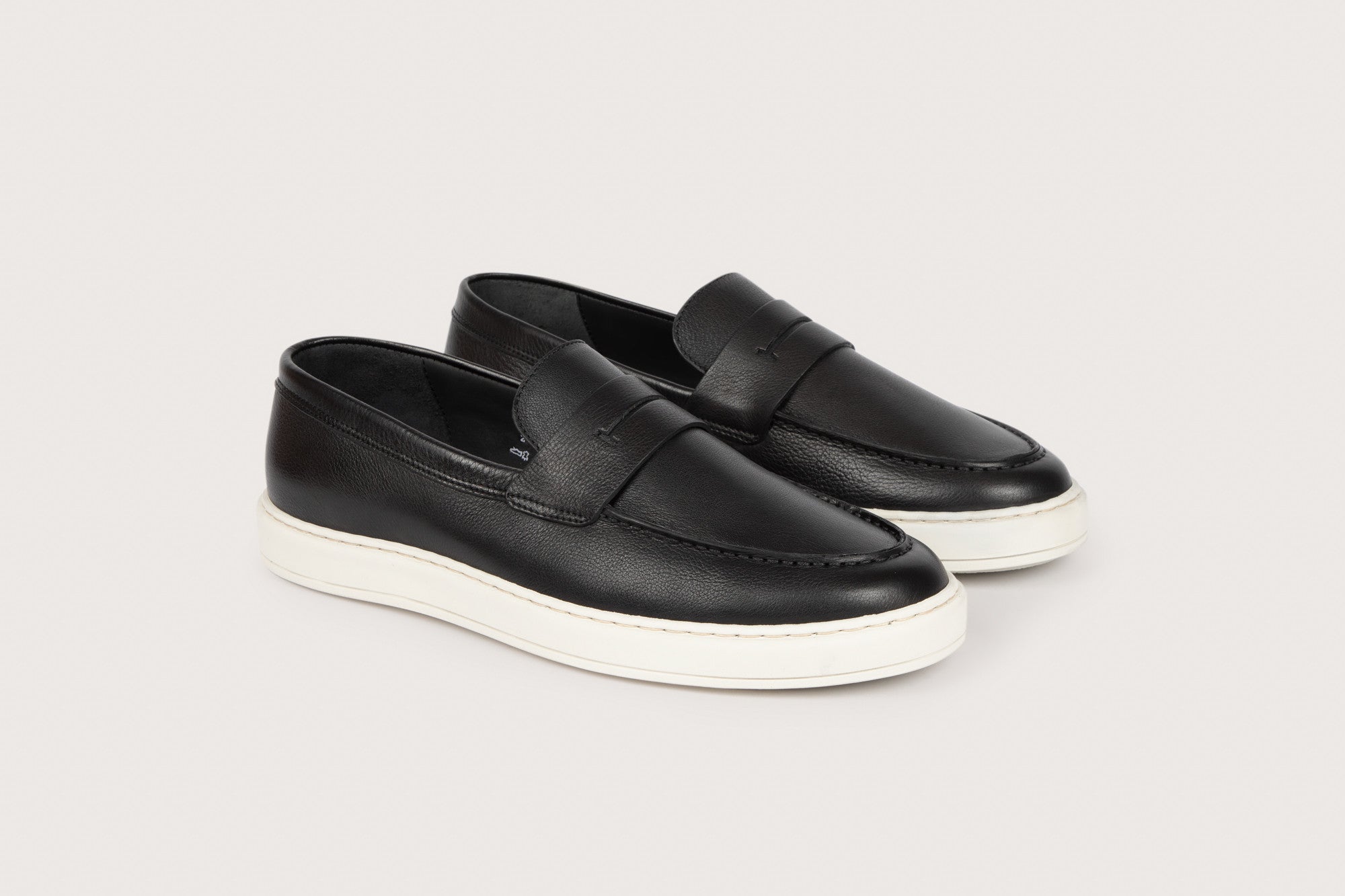 CLAY Black Rusticalf Smash