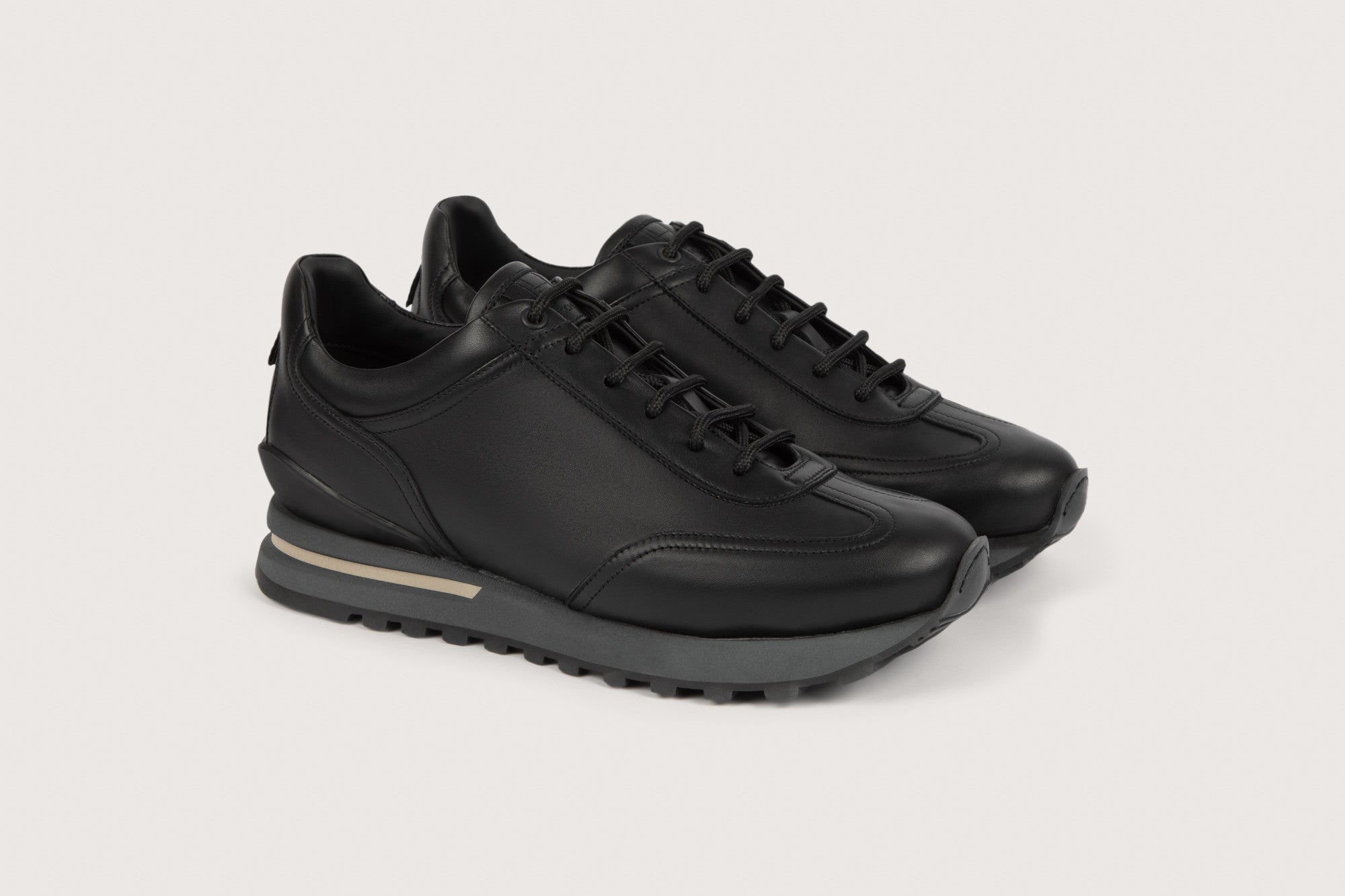 ATHI FE Black Purecalf Trainer