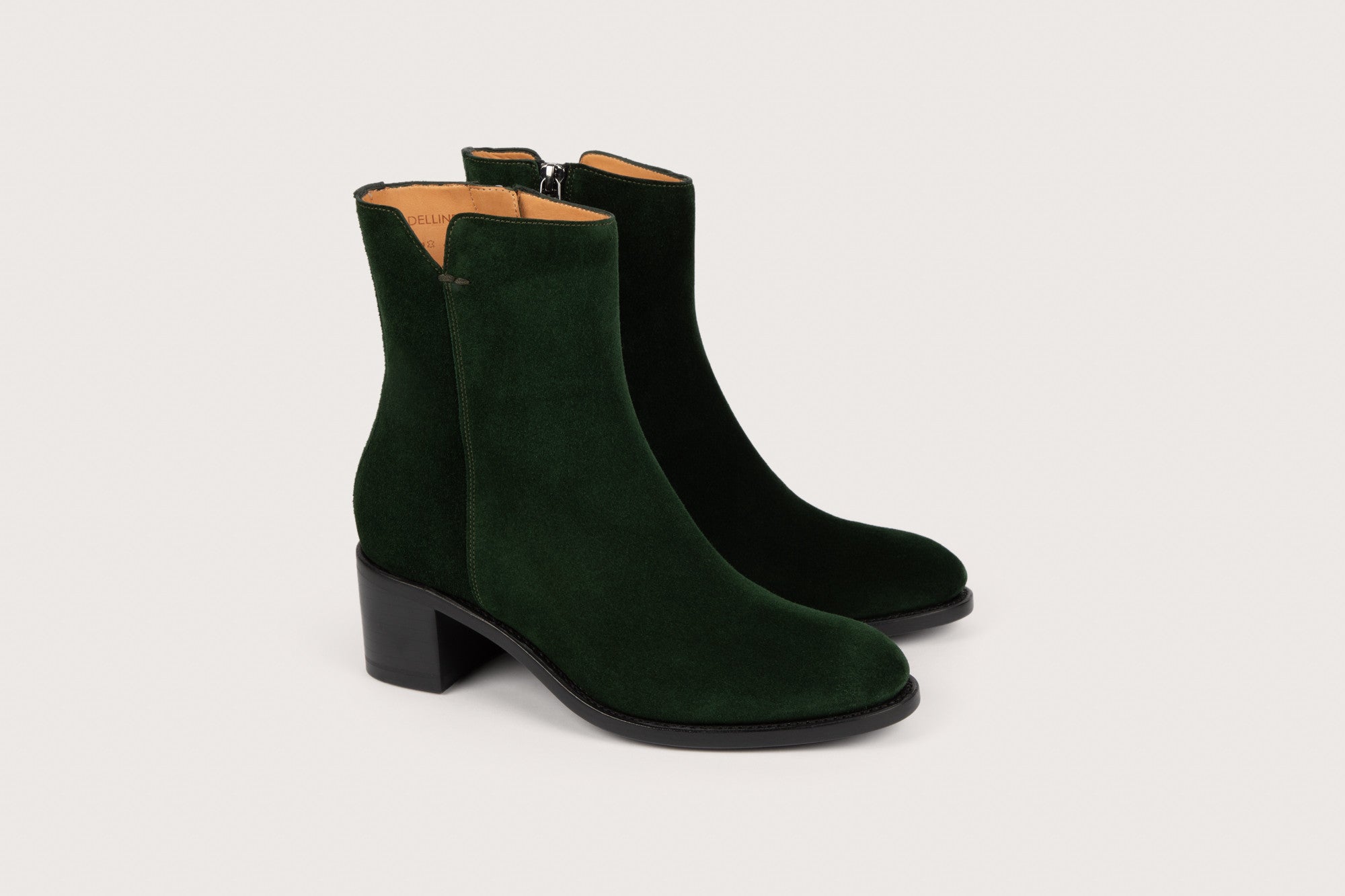 Women's heeled boot in green Vigne Suede calfskin – Heschung