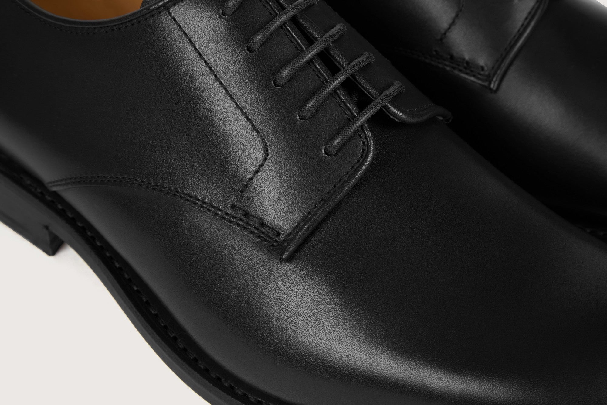 ARALIA II Black Box Leather