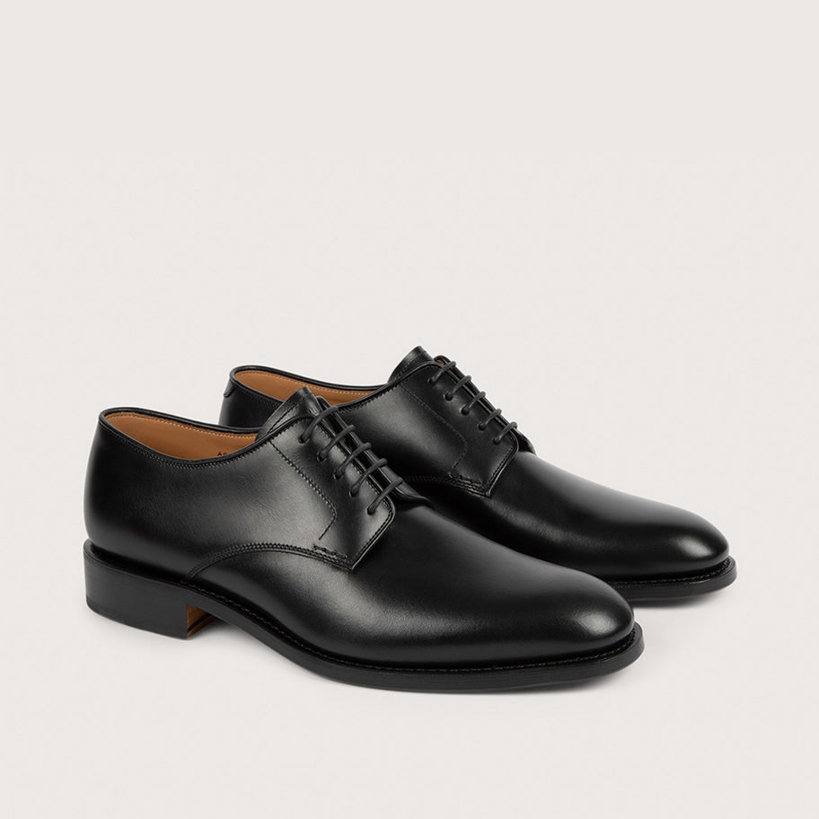 ARALIA Black Box Leather