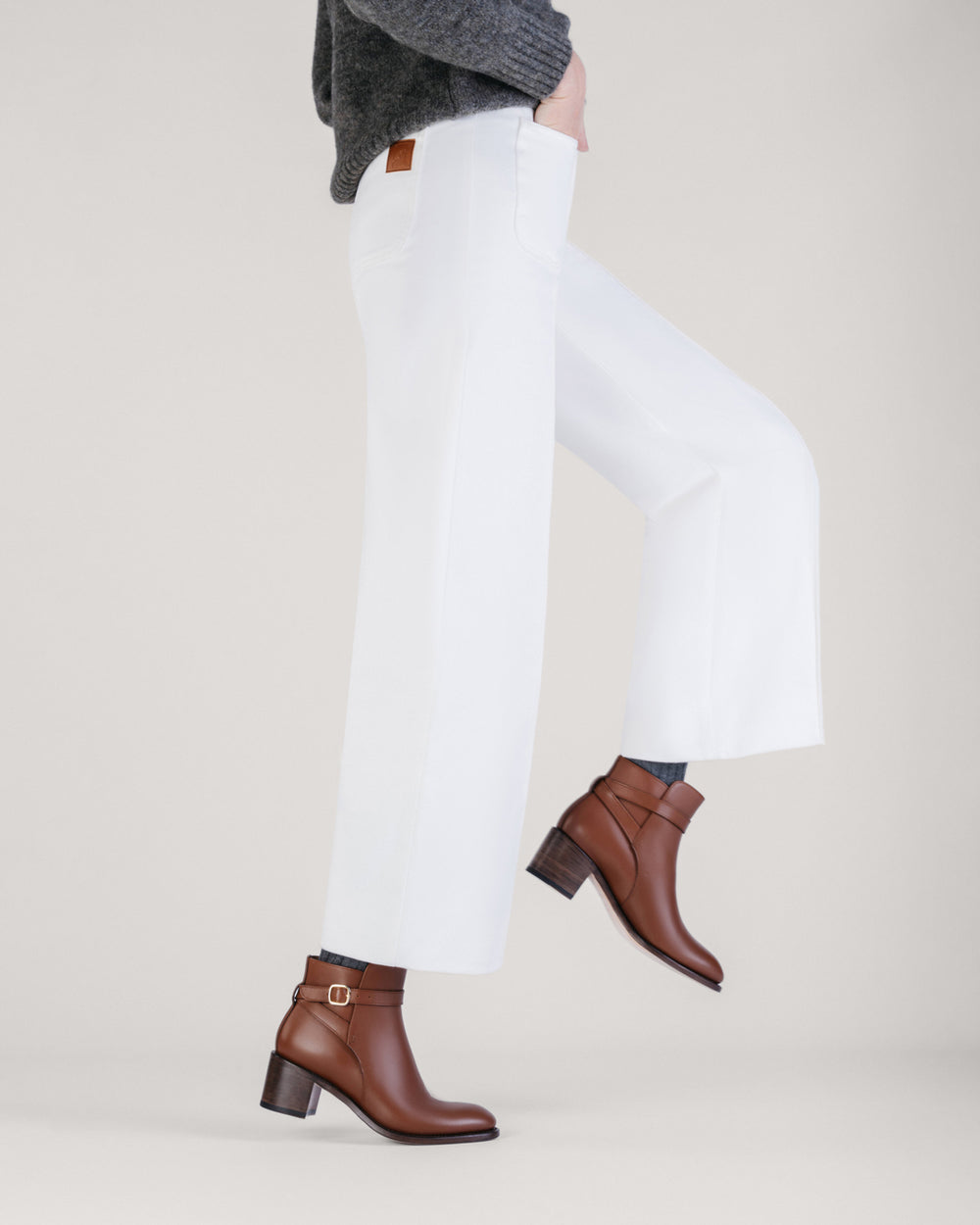 ÉPONA Gold Box Leather