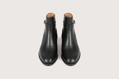 ÉPONA Black Box Leather
