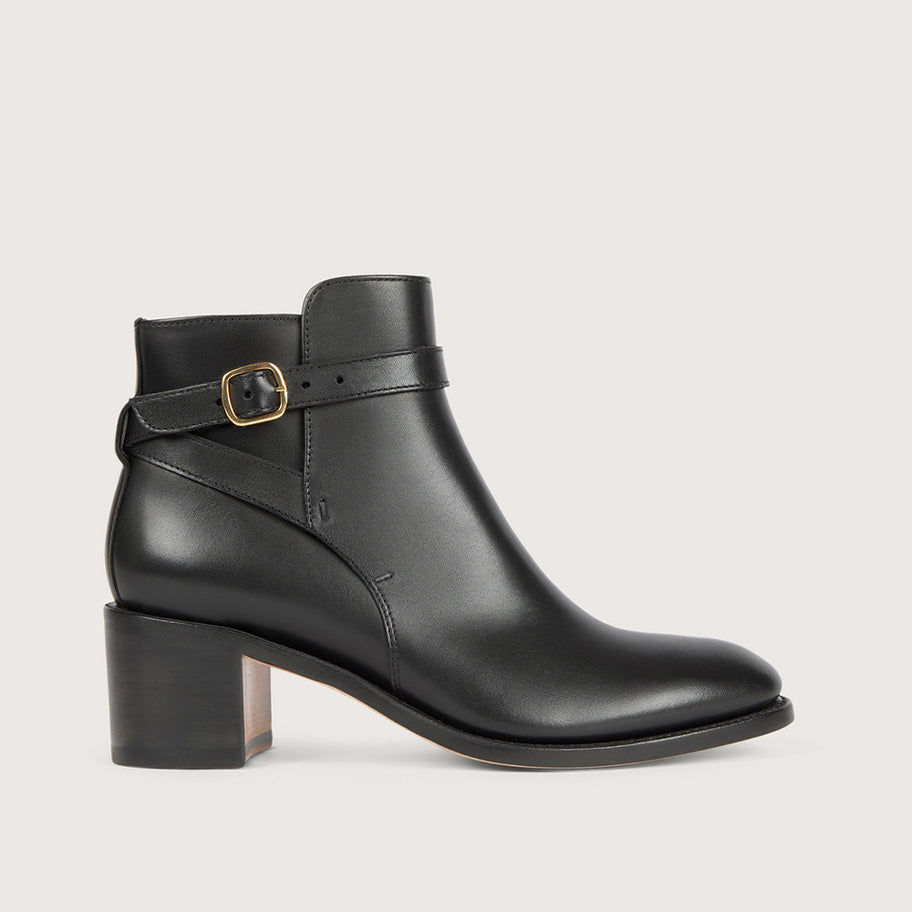 ÉPONA Black Box Leather