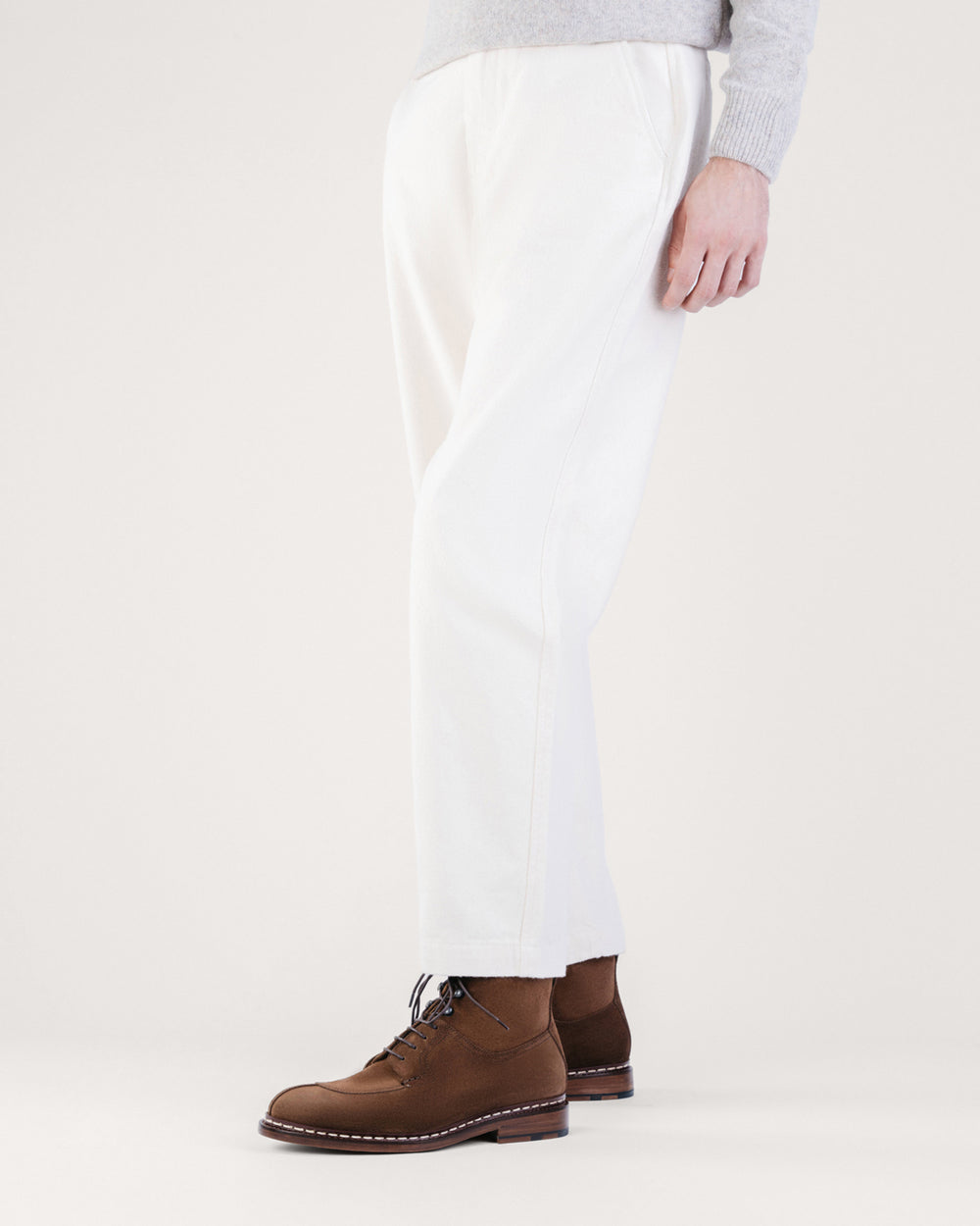 GINKGO Cacao Hydrovelours Cacao Leather