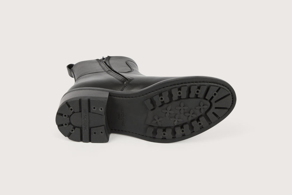 JUNE Black Box Commando