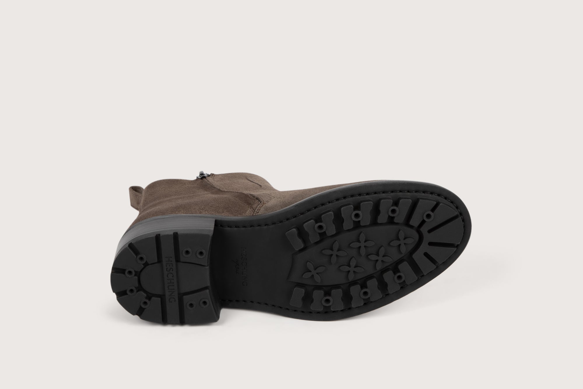 JUNE Acacia Suede Commando