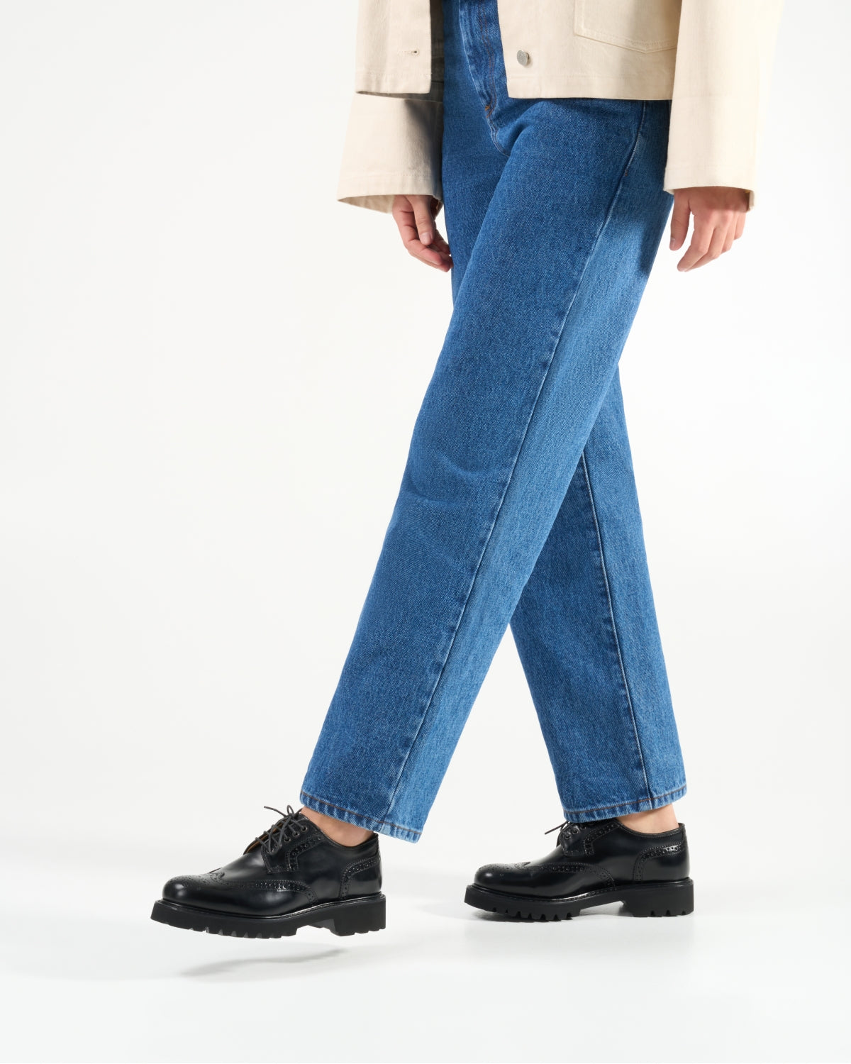 VANDA FE Windsor Noir H-Light